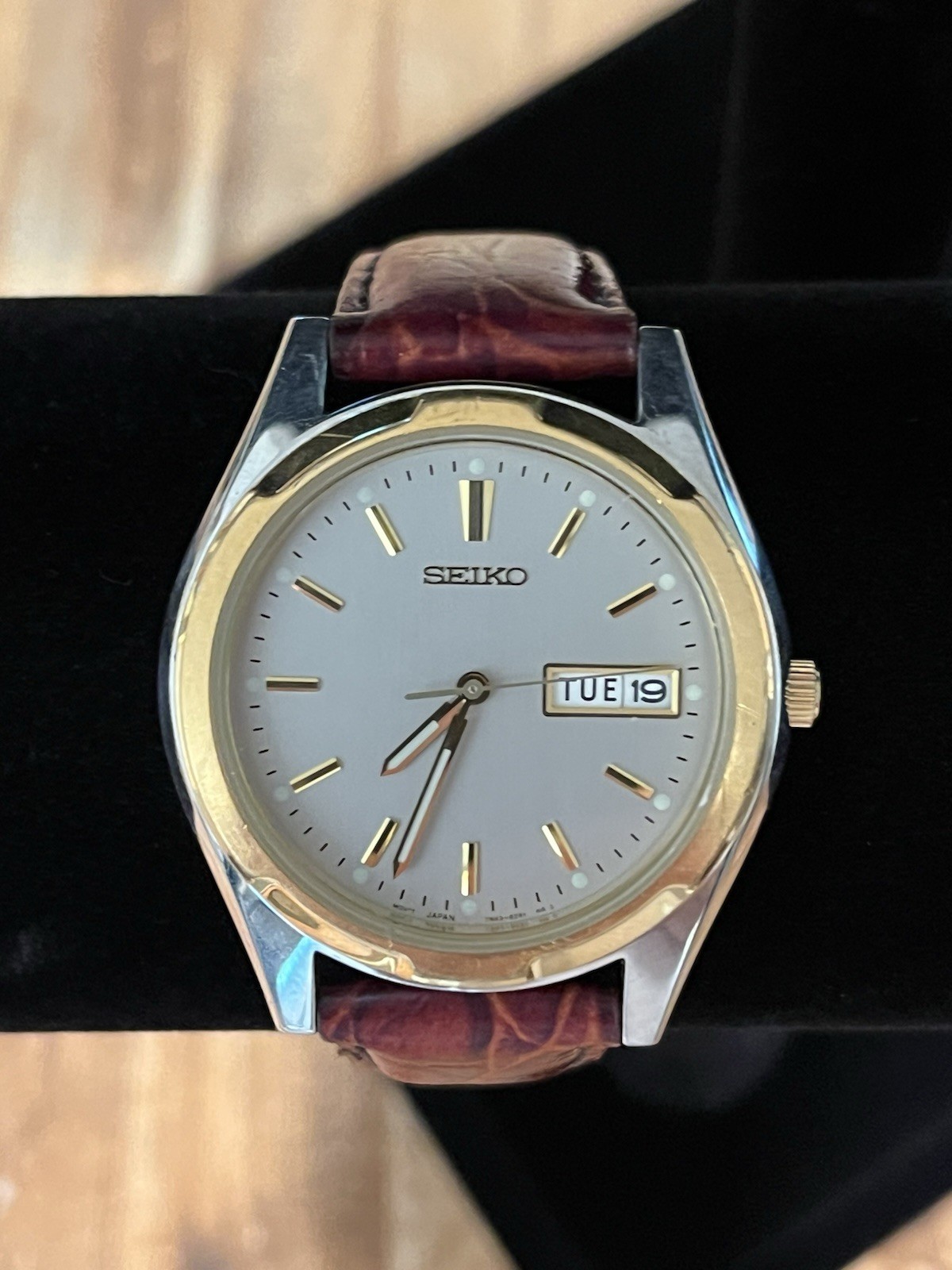 Vintage Men's Seiko Quartz Day/Date Watch 7N43-8199