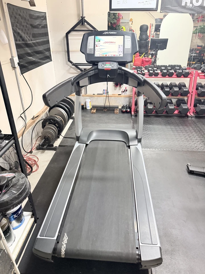 Cinta de correr Life Fitness 95t Foto 4 de 4