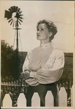 1992 Actress Jessica Lange Stars In O Pioneers! Hallmark Tv Promo 8X10 Photo