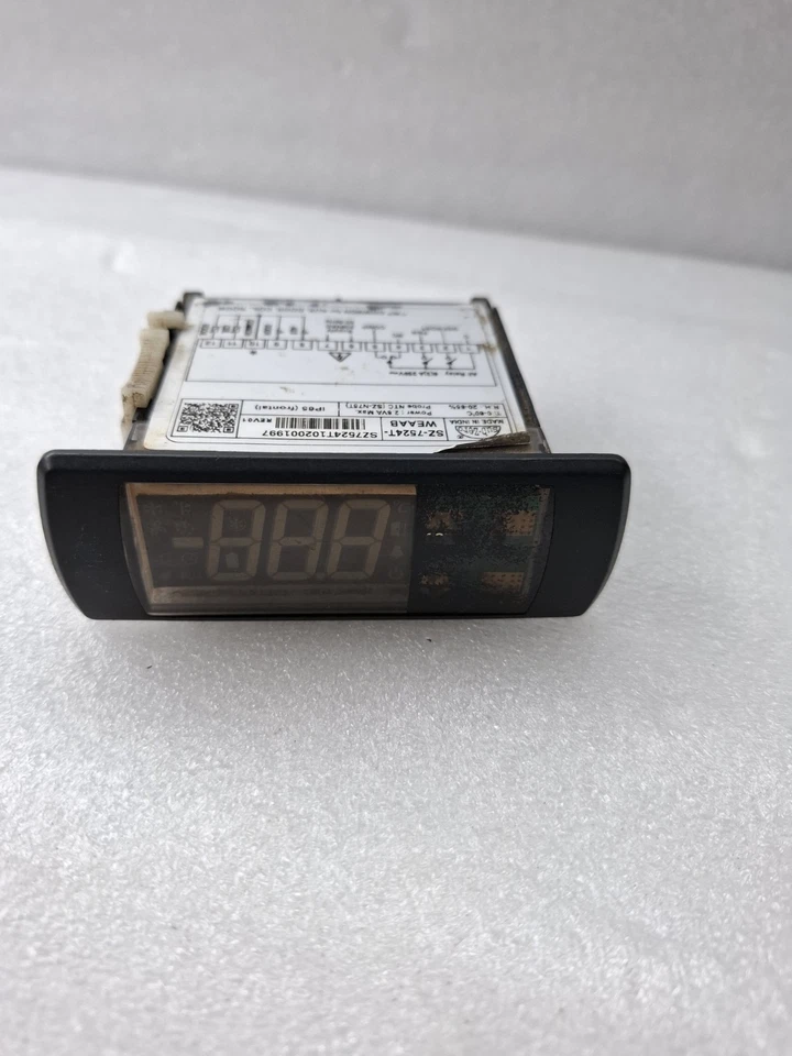 CONTROLADOR DIGITAL SZ-7524T-WEAAB REV 01 SIN ACCESORIOS - Imagen 2 de 4