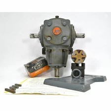 Never Used BOSTON GEAR WORKS 1:1 "WORM GEAR REDUCTOR" 300 Series Reducer XR146-1