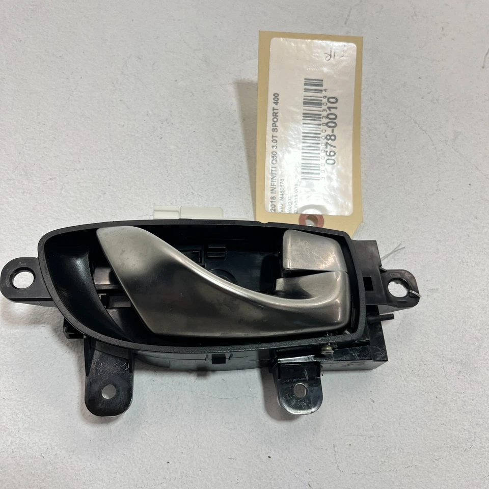 Оригинальная передняя правая внутренняя дверная ручка со стороны пассажира Infiniti Q50 2017-2020 - Изображение 2 из 4