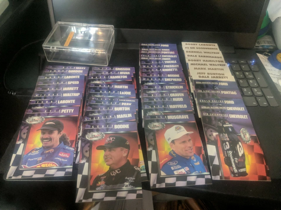 1997 Score Board NASCAR Racing Card Set 1-50 (Missing #1, 4 & 41) - Image 3 of 4