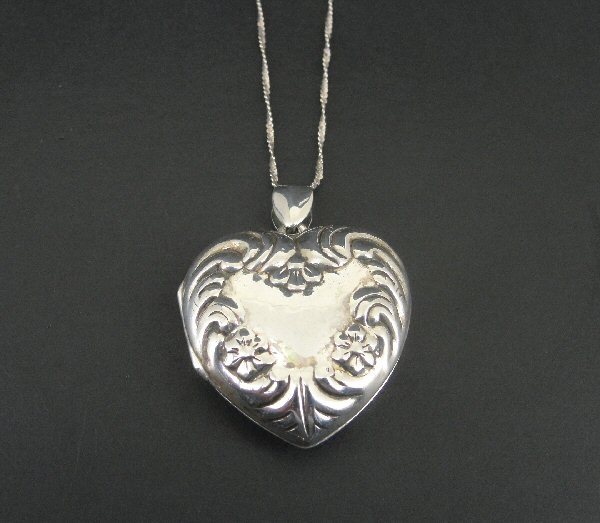 Sterling Silver Heart Locket Necklace with Floral Design and 925 Chain-image