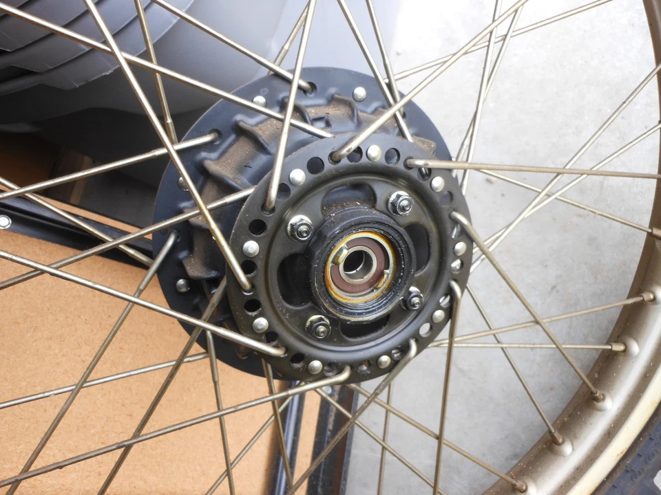 Llanta delantera despegue Honda 1981 CR250R CR450R CR250 CR450 R DID IRC Foto 2 de 4