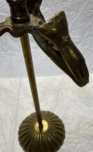 Vintage Brass Ornate Hand Clip Stand For Towels, Notes, Photos, Necklaces Etc - Picture 8 of 11