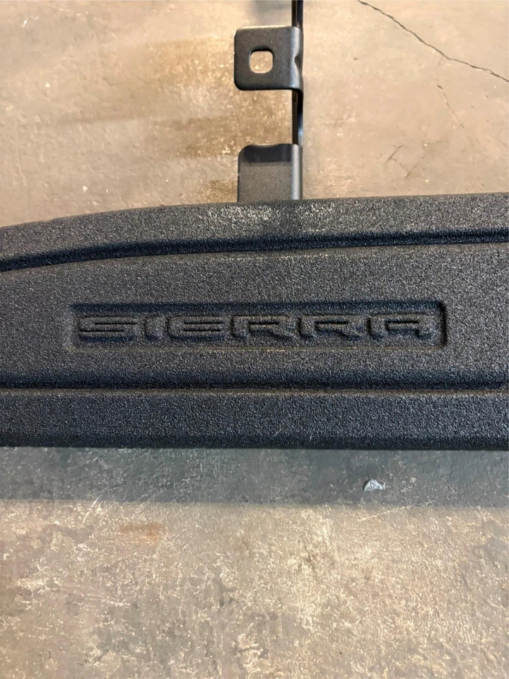 Usado OEM GM '21-'25 GMC Sierra 1500 2500 3500 doble cabina peldaños de asistencia en negro Foto 2 de 4