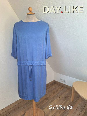 DAY.LIKE   Cupro Jersey Kleid 3/4 Arm Taillenband blau Gr 42 L 100 cm  wie NEU