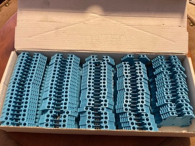 Allen Bradley 1492-J4 / Blue / Box Of 98 / Feed-Through Terminal Block / NEW!!!