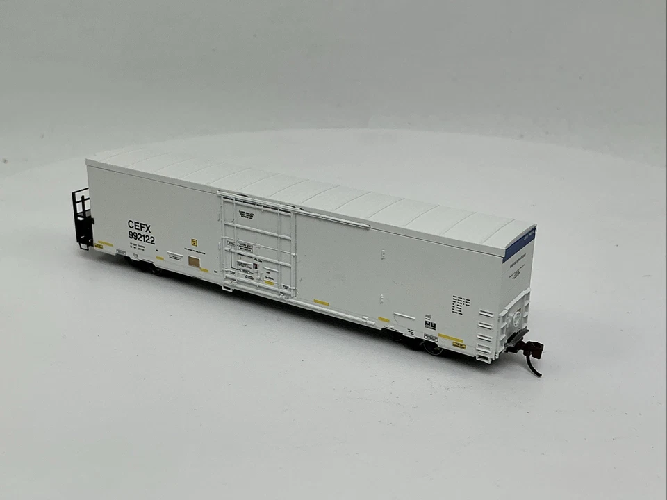 BLMA Models N Scale 15904 Trinity 64’ Reefer  CEFX #992122 - Image 3 of 4