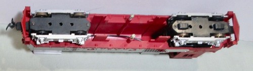 Mantua - Tyco Santa Fe Locomotive #4301 (Untested) - Picture 10 of 11