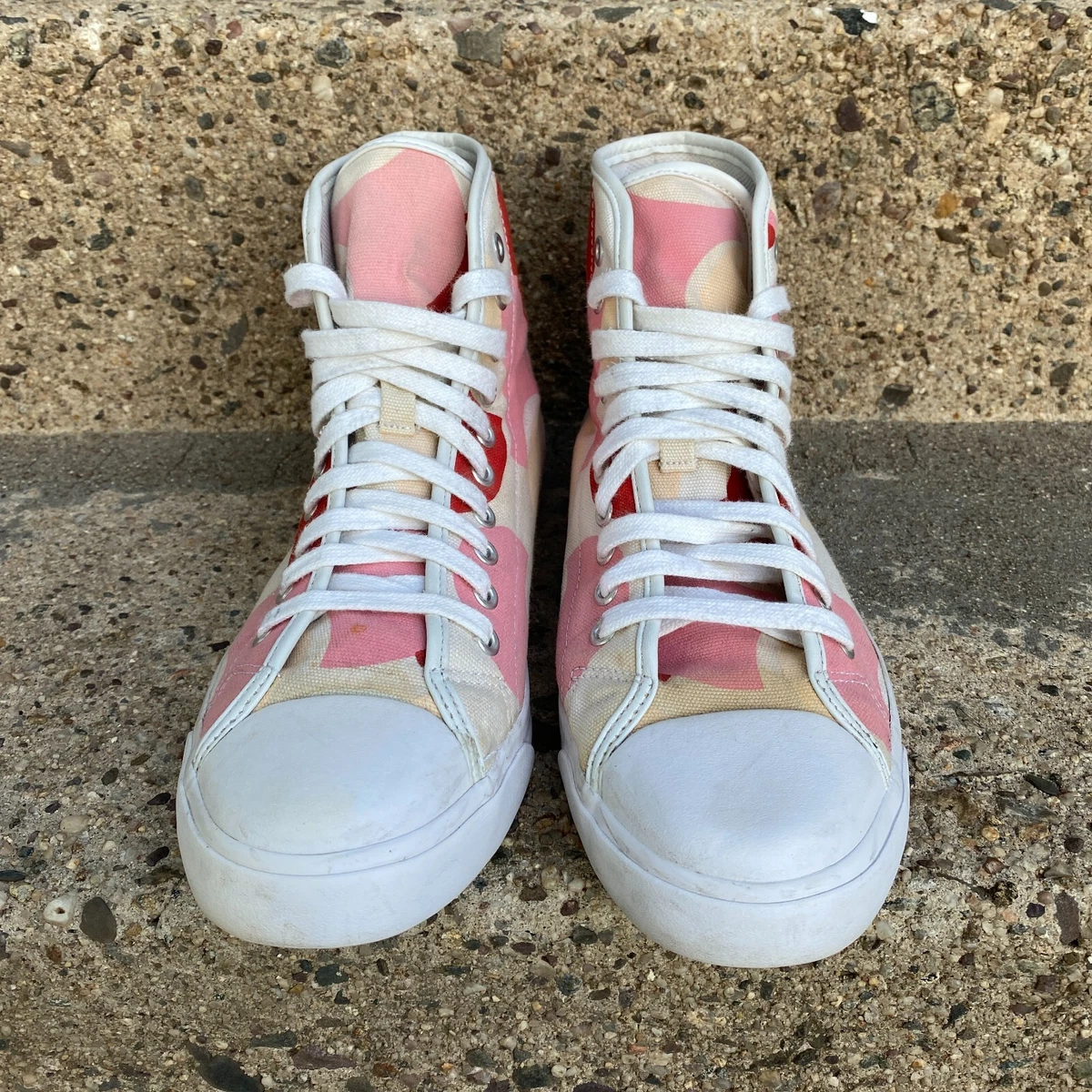 Lacoste pink store shoes womens