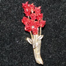 Vintage Dozen Red Roses Bouquet Flowers 2 1/4" Pin Brooch Gold Tone SIGNED DM 97