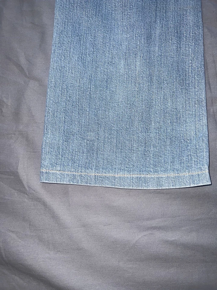 Levi's 557 Size W28 L29 (label 29/32)In Good Condition (0348) - Image 3 of 4