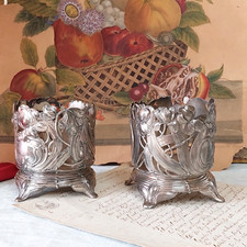 2 Jugendstilflaschenhalter, um 1900 WMF,Gei&szlig;lingen, plated,Liliendekor