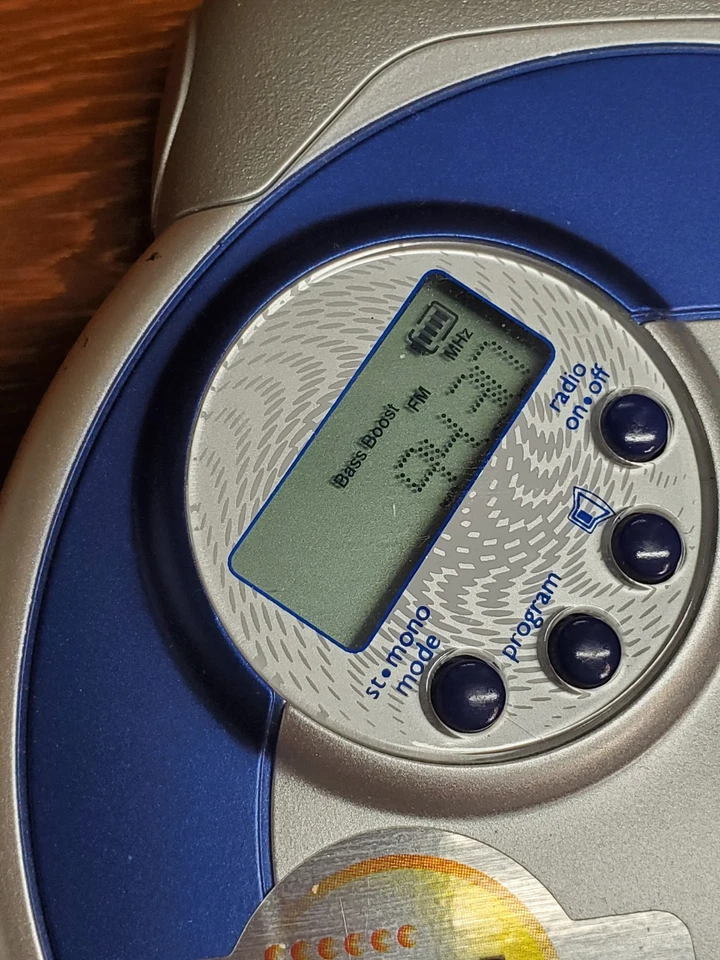 Reproductor de CD personal RCA modelo RP2511 radio FM EX ESP Xtreme-azul plateado - funciona Foto 4 de 4