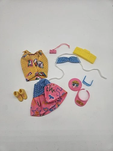 Barbie 1987 Vintage California Dream #4439 Doll Outfit With Accessories