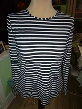 WOMANS SIZE MEDIUM"LANDS END"BLACK/WHITEMULTI COLOR FLOWER SLEEVE TUNIC