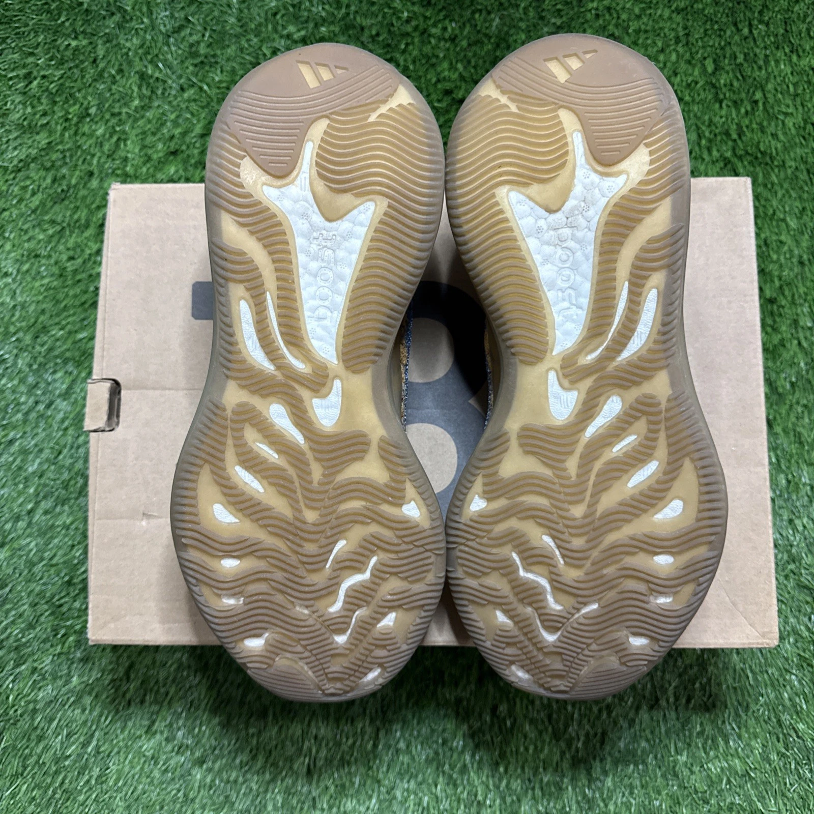 Adidas Yeezy Boost 380 blu avena antiriflesso taglia 10 5 Q47306