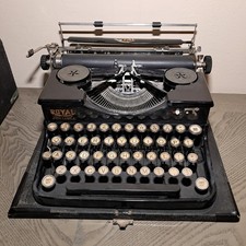 1930s Black Royal Model P Vintage Typewriter thumbnail