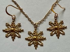 JEWELRY SET WINTER SNOWFLAKE BRASS PENDANT 3/4 OF 1" NECKLACE EARRINGS