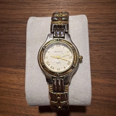 Eddie Bauer Watch Womens 26mm Case Vintage Quartz Three Hands Analog Gold Toned