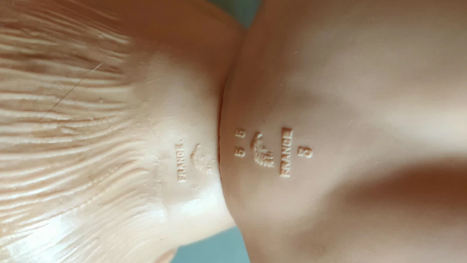 poupée Petit Colin de Petitcollin en celluloid, taille 55 cm - Photo 4/4