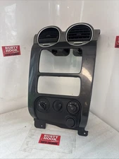 2007 GMC Envoy Dash Trim Bezel Radio Heater Climate Control Vent 10370680Y06