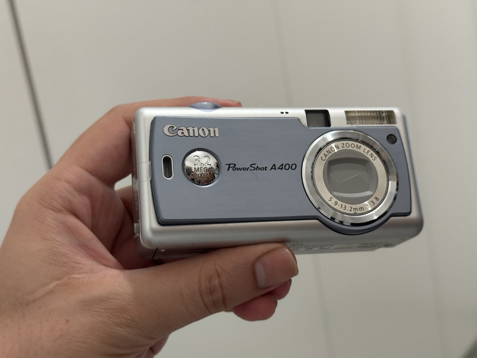Foto 3 van Canon PowerShot A400 Digital Camera Compact Digital - Turns On But No Screen