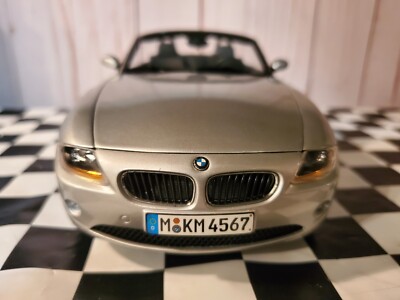 BMW Z4 E85 E86 1/18セット 1:18 Diecast model car/ BMW Z4 (E85) review [Unboxing] - YouTube