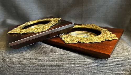 2 pinturas en miniatura francesas antiguas firmadas pintadas a mano con marco de bronce dorado-58e - Imagen 4 de 15