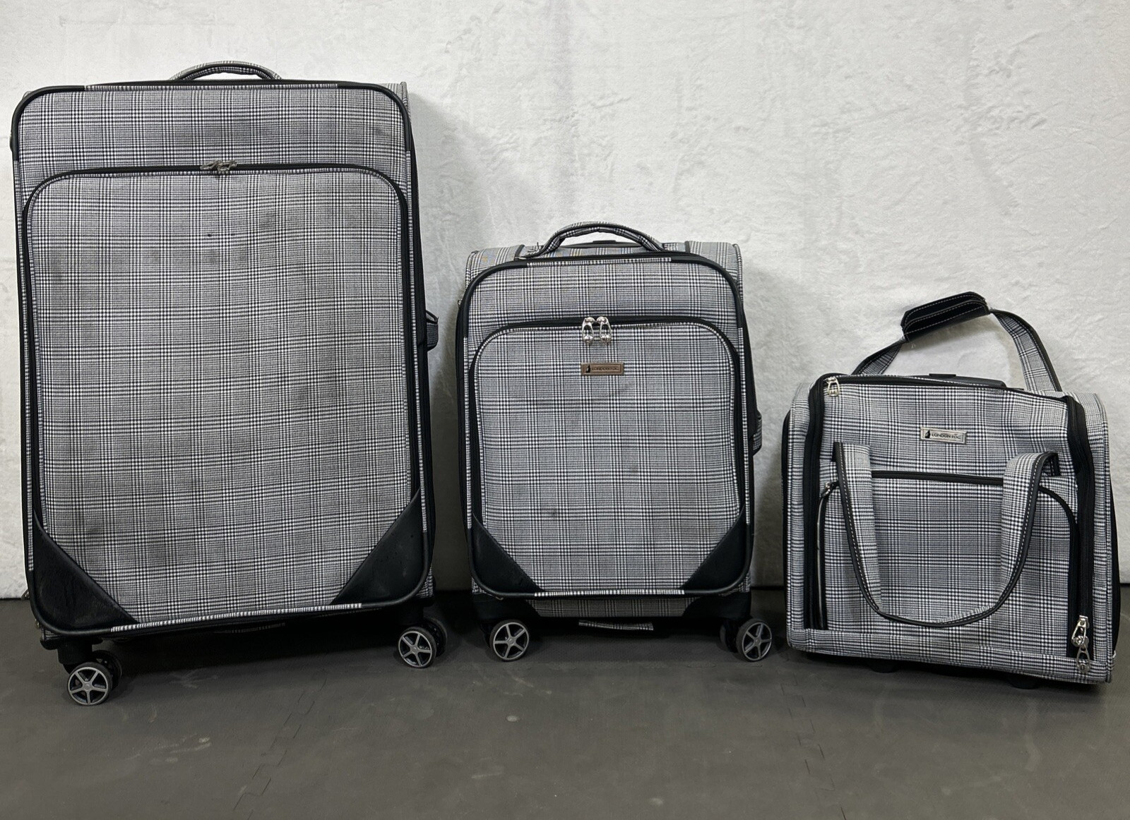 3pc London Fog Oxford III 25" Expandable Spinner Suitcase Se