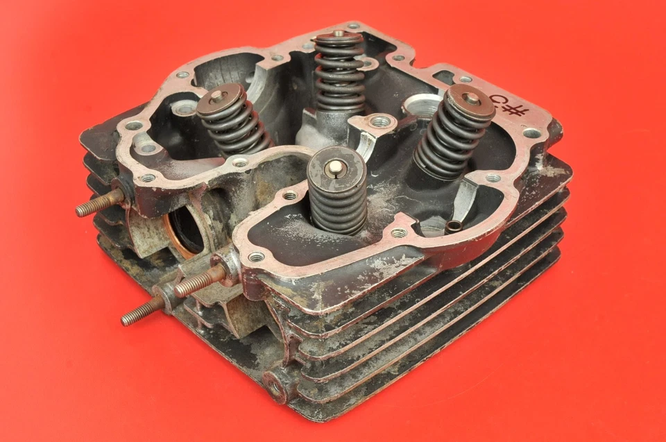 1984 - 1985 Honda XR200R XR 200R Cylinder Head Top End Valve Box 12200-KK0-000 - Image 4 of 4