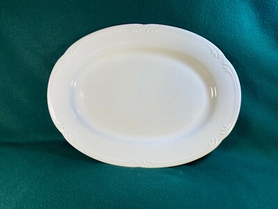 Pfaltzgraff ~Filigree Grapevine Winterberry |~14