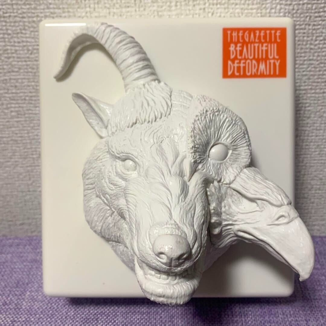 the GazettE Beautiful Deformity Limited Edition CD DVD 3D the GazettE Beautiful Deformity Limited Edition CD DVD 3D