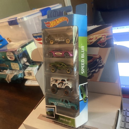 HOT WHEELS 2019 5 PACK SPEED BLUR, (FYL13) 71 DATSUN WAGON, DAIRY DELIVERY - Picture 8 of 10