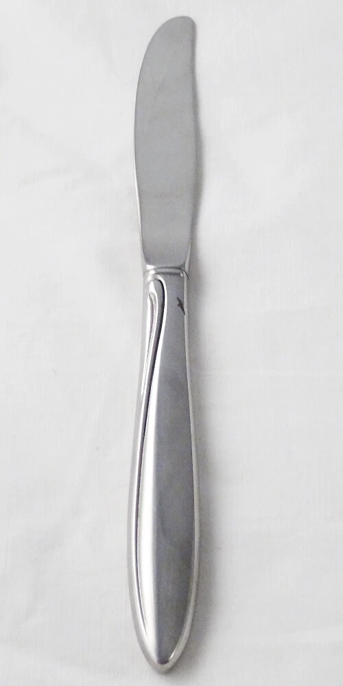 ONEIDA SHASTA Dinner Knife 8.5" Serrated NEW NEVER USED 18/10 Stainless made USA