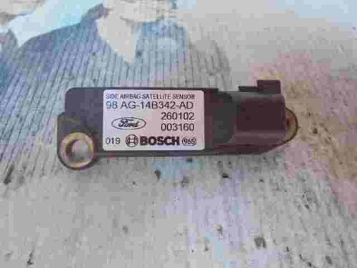 Airbagsensor Airbagsteuergerät Ford Focus 98AG14B342AD 98  BOSCH 260102 003160