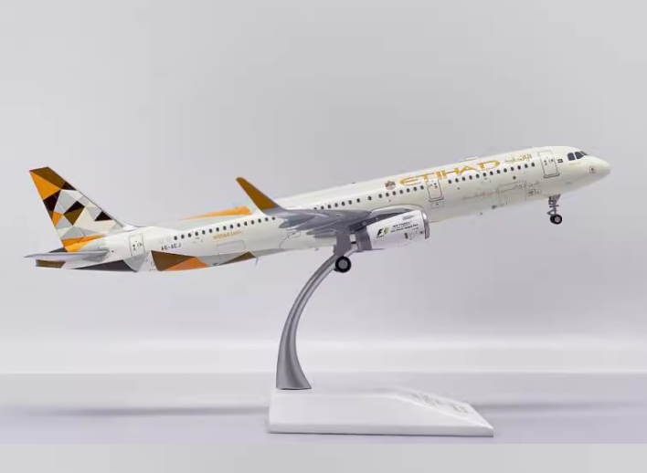 [JC Wings] 1/200 ANA A321-200 (スタンド無し) ScaleModelStore.com :: JC Wings 1:200 - LH2331 - Luftwaffe