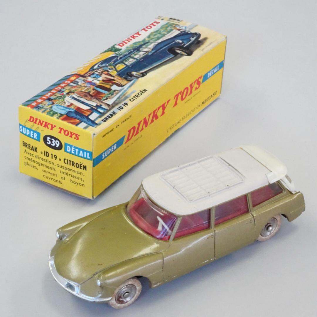 ミニカー CITROEN ID 19 BREAK Diecast model Citroen ID 19 Break (1967), scale 1:18, Norev