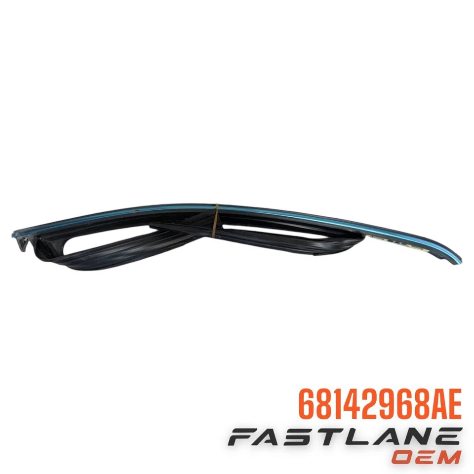 2017 - 2019 年 JEEP CHEROKEE WEATHERSTRIP - 门玻璃,右手全新原始设备制造商 68142968AE — 第 2/4 张图片