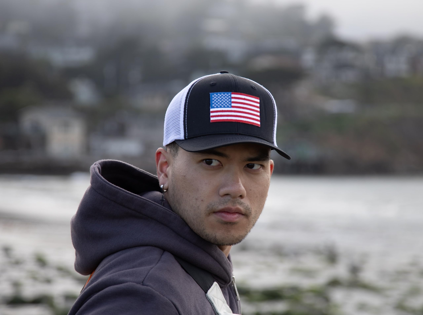 American Flag Hat - USA Flag Patriotic Trucker Baseball Snapback (Black/White)