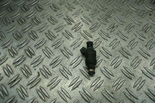 BMW E36 Cabrio 318i Einspritzdüse 1731357