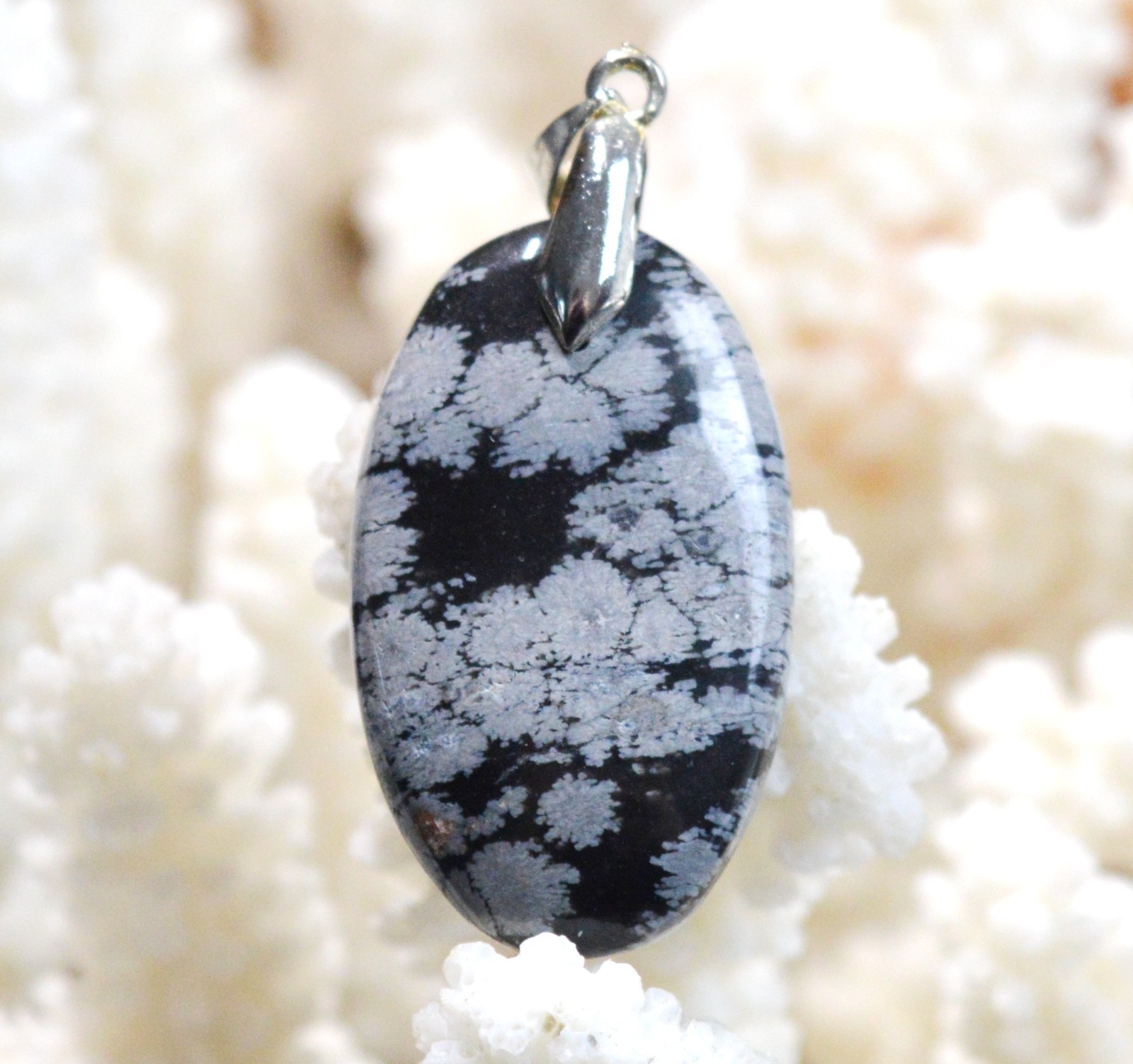 Obsidienne flocon 32 carats le pendentif cabochon idéal en pierre naturelle des USA à offrir pour un anniversaire