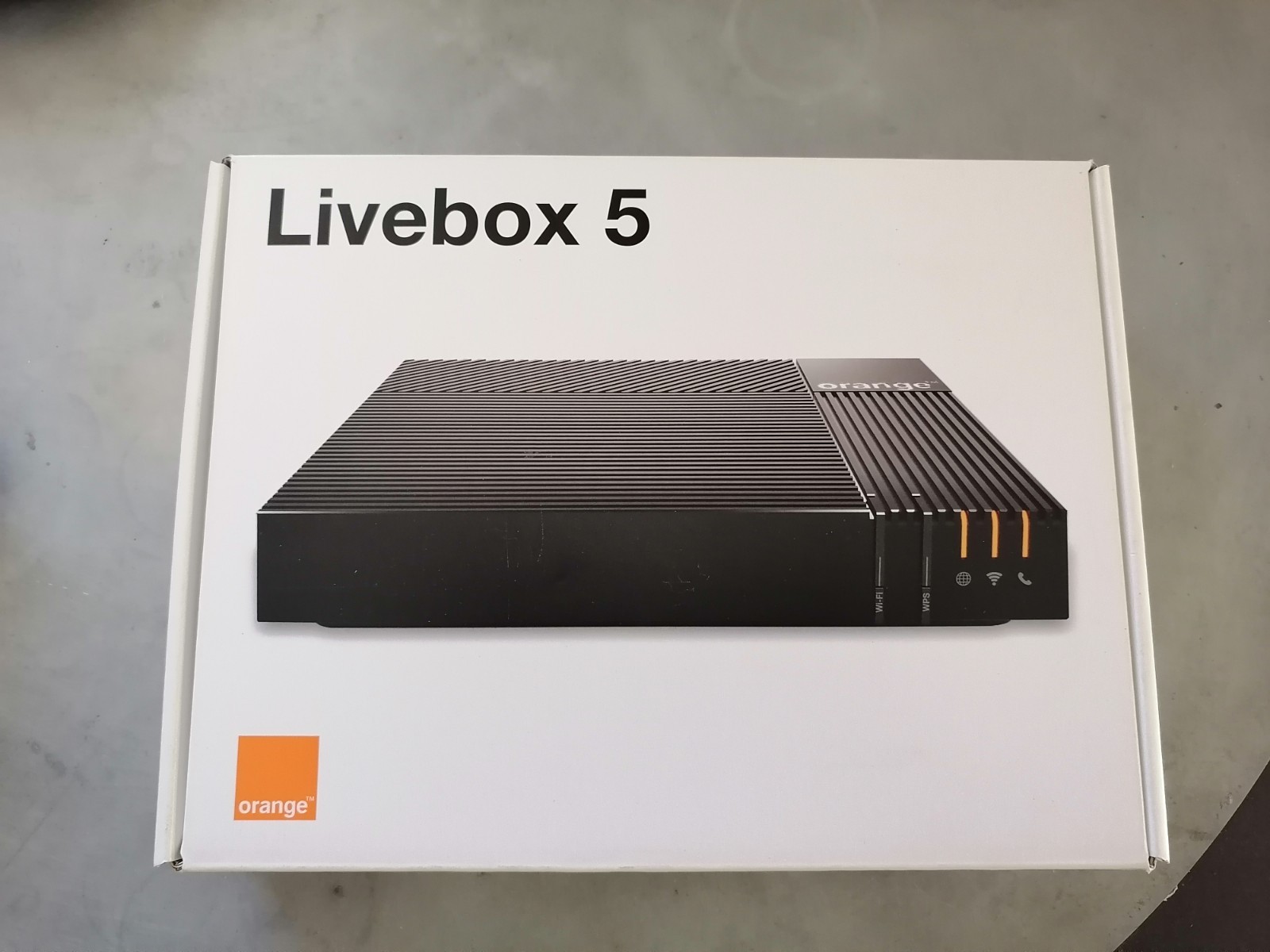 Livebox 5 neuve avec wifi double bande intelligent pour debit fibre optique