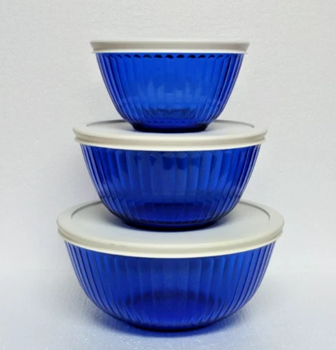 3 Pyrex Cobalt Blue Ribbed Glass Mixing Bowls 10 Cup 6 Cup 3 Cup White Lids USA