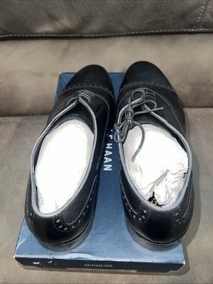 Cole Haan Men display picture 2