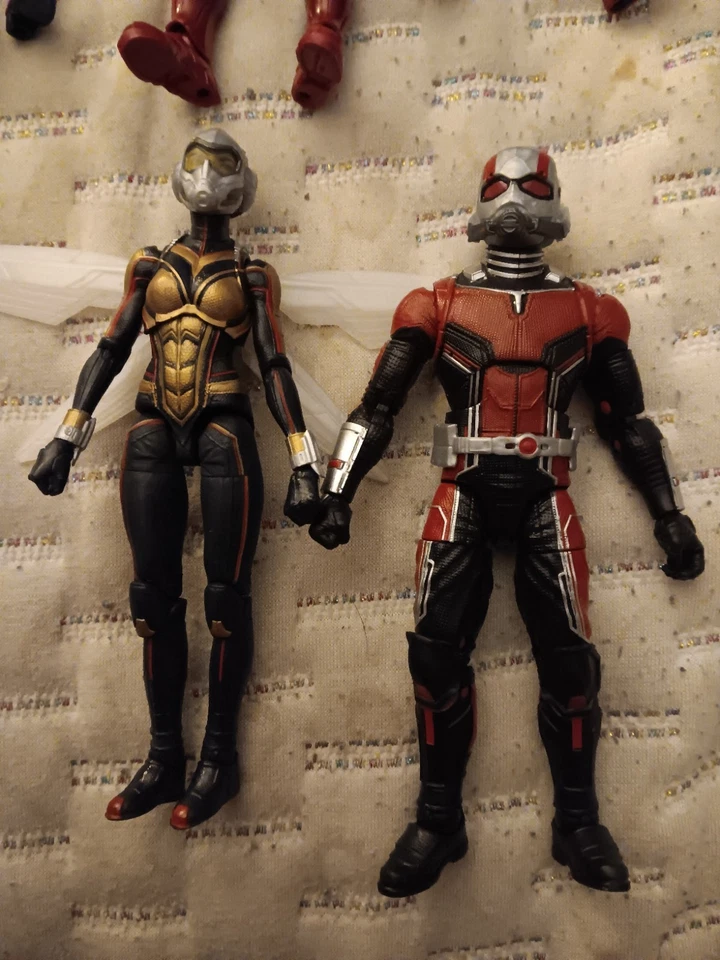 Hasbro Marvel Legends Series MCU Lot of 7 action figures  - Image 2 of 4