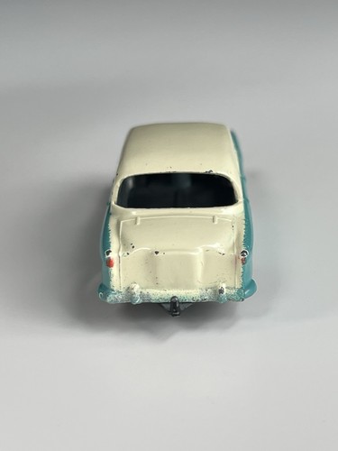 Lesney Matchbox #43 Hillman Minx Blue/White Top Gray Wheels - Picture 9 of 10