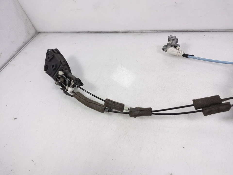 2017-2022 Toyota Prius Prime Front Driver Door Lock Latch Actuator 69040-47110 - Image 2 of 4